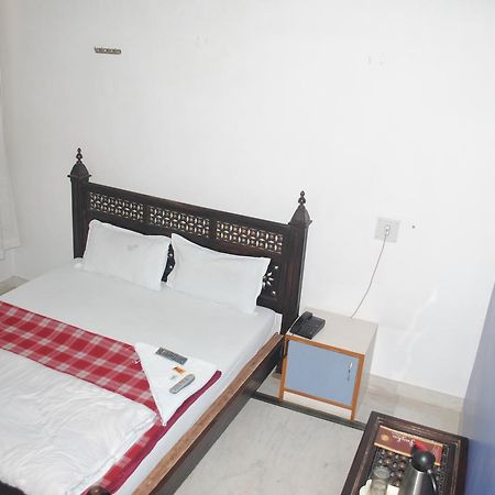 Hotel Vinayak Palace Nawalgarh ภายนอก รูปภาพ