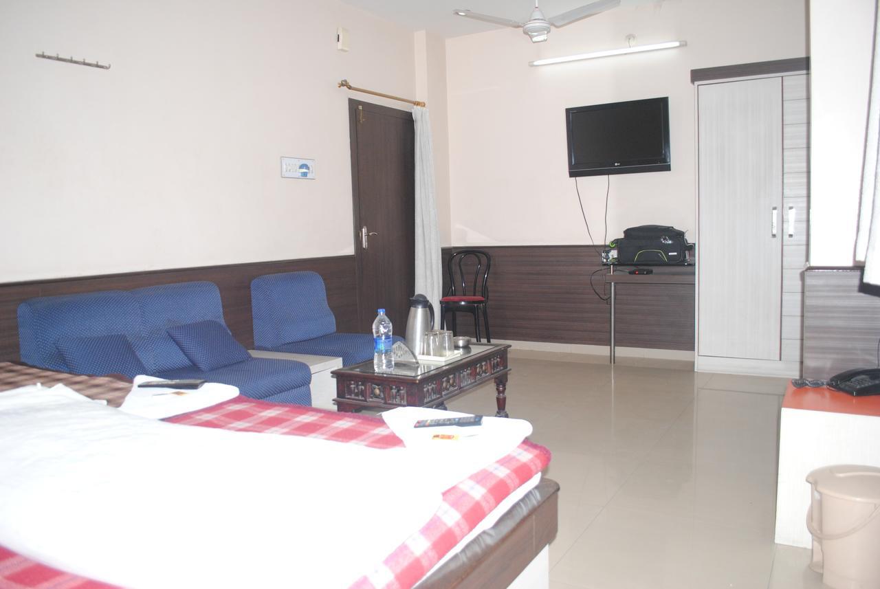 Hotel Vinayak Palace Nawalgarh ภายนอก รูปภาพ