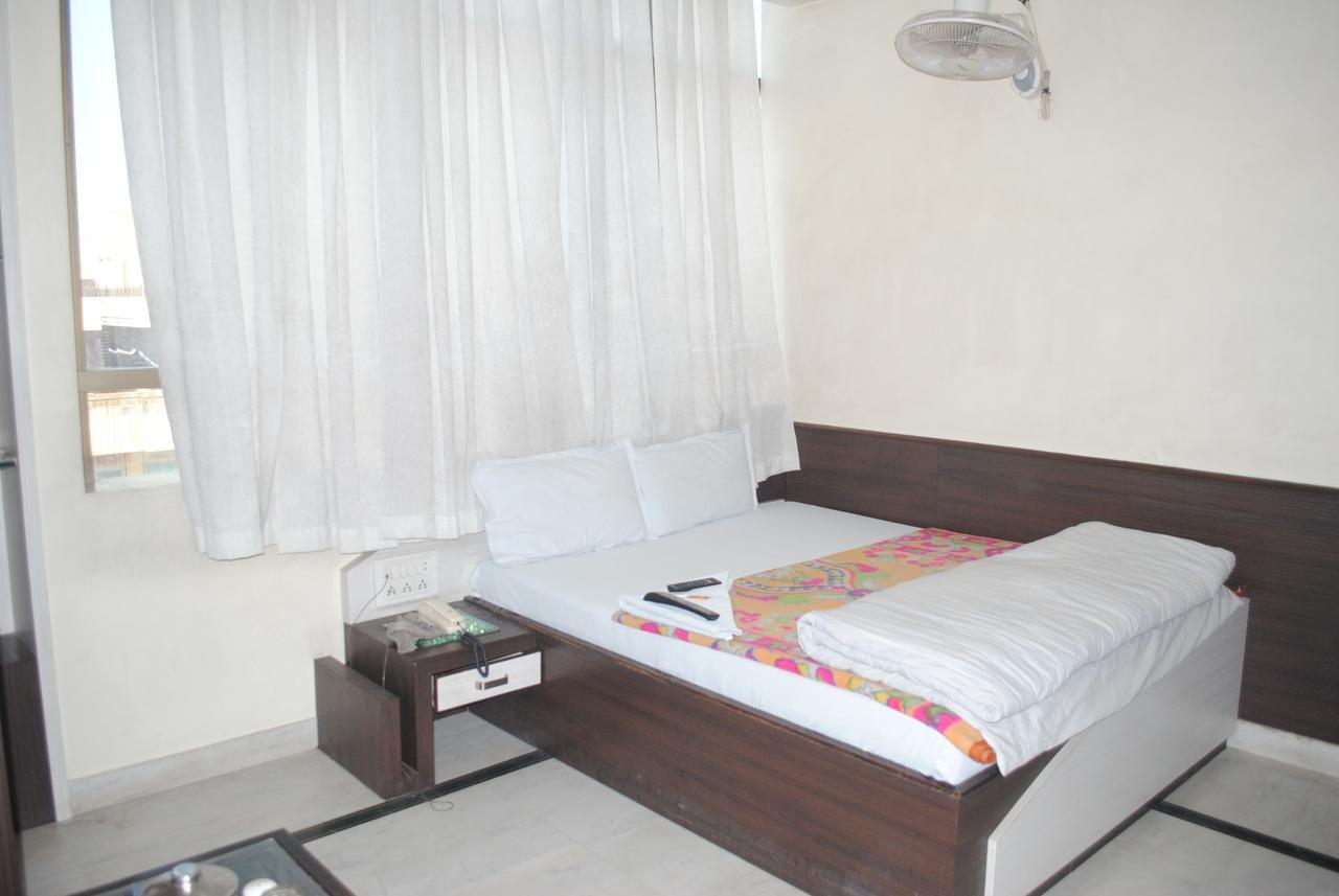 Hotel Vinayak Palace Nawalgarh ภายนอก รูปภาพ