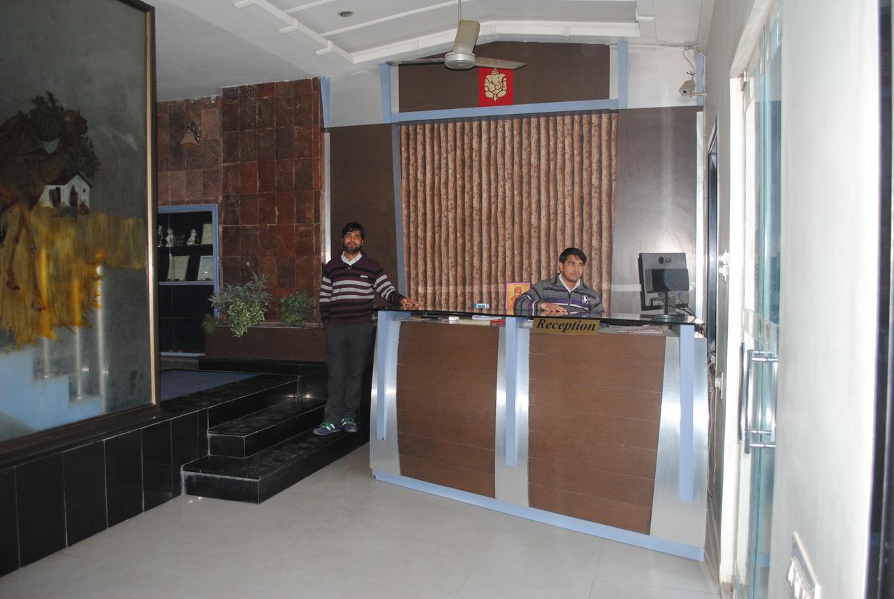 Hotel Vinayak Palace Nawalgarh ภายนอก รูปภาพ